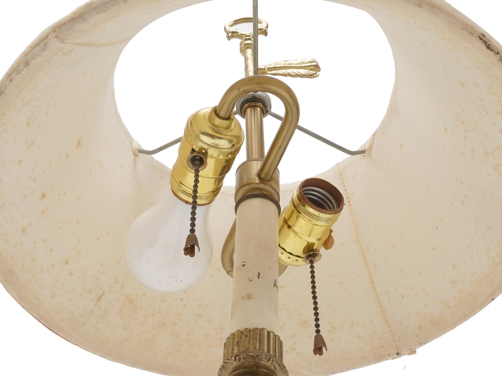 ENGLISH WEDGWOOD STYLE JASPER WARE LAMP W SHADE PIC-4